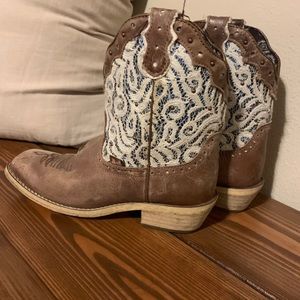 Justin cowboy boots